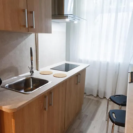 Quiet & Family Friendly, Free Parking, Near Park 里加