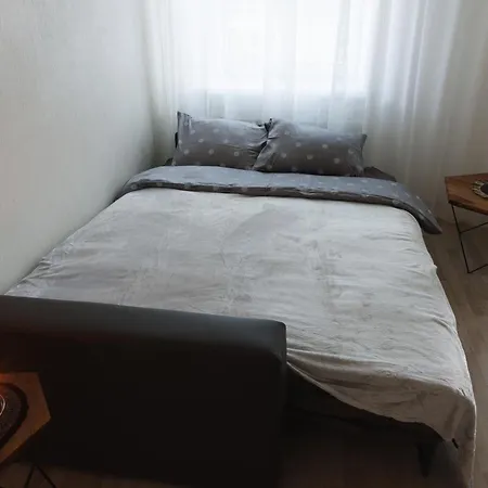 Daire Quiet & Family Friendly, Free Parking, Near Park *